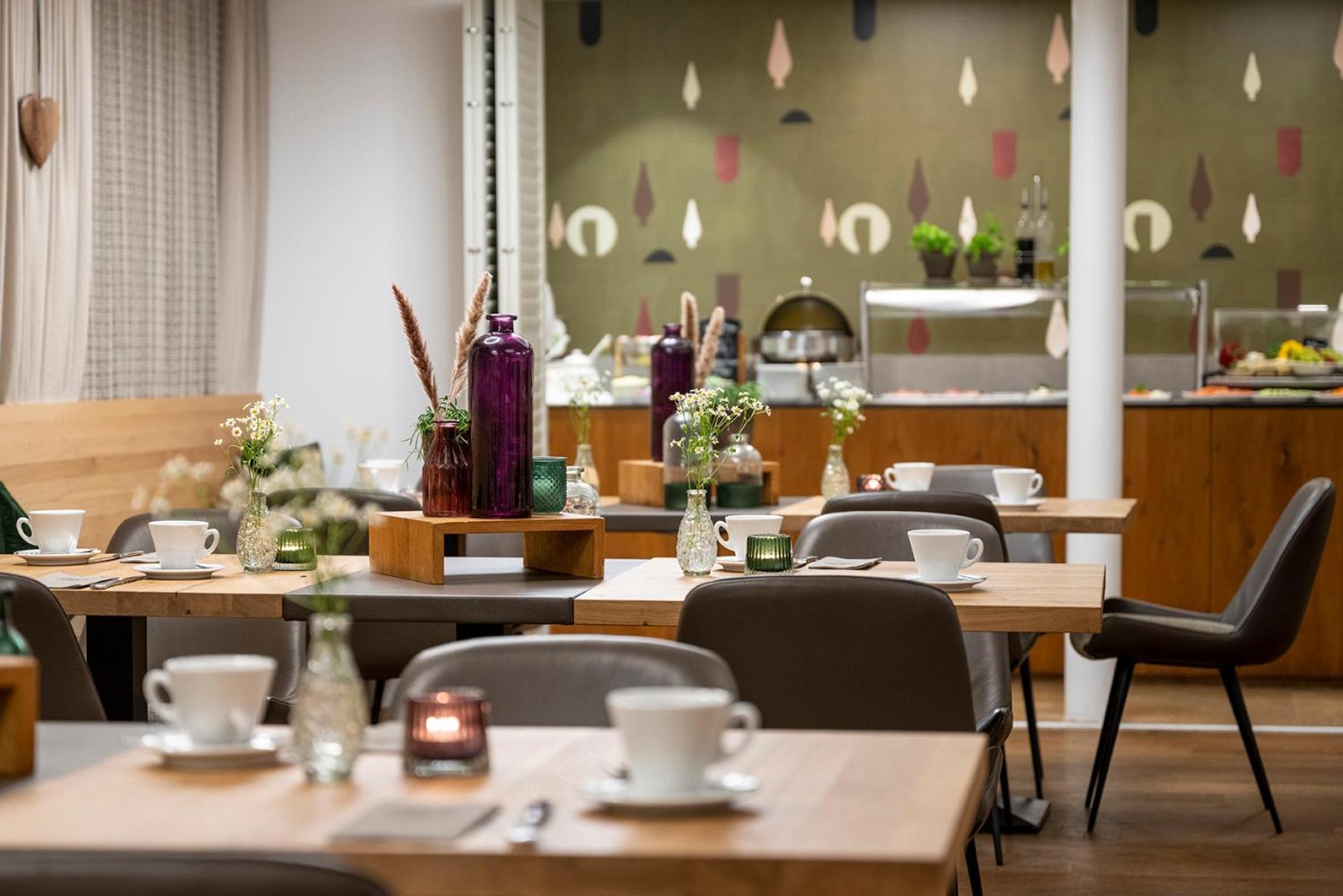 Hotel Wirtshaus Sattlerwirt เอบส์ ภายนอก รูปภาพ