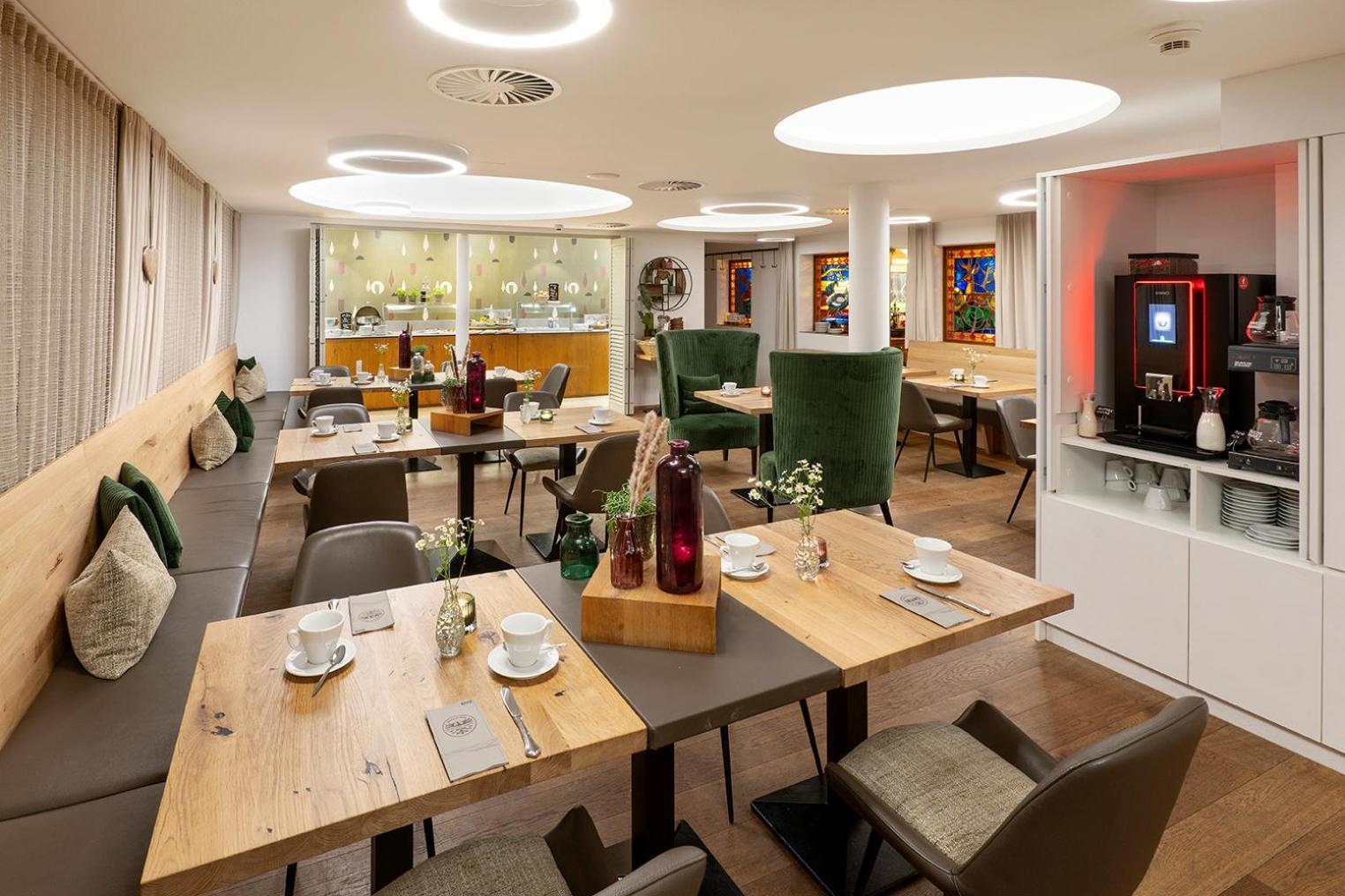 Hotel Wirtshaus Sattlerwirt เอบส์ ภายนอก รูปภาพ