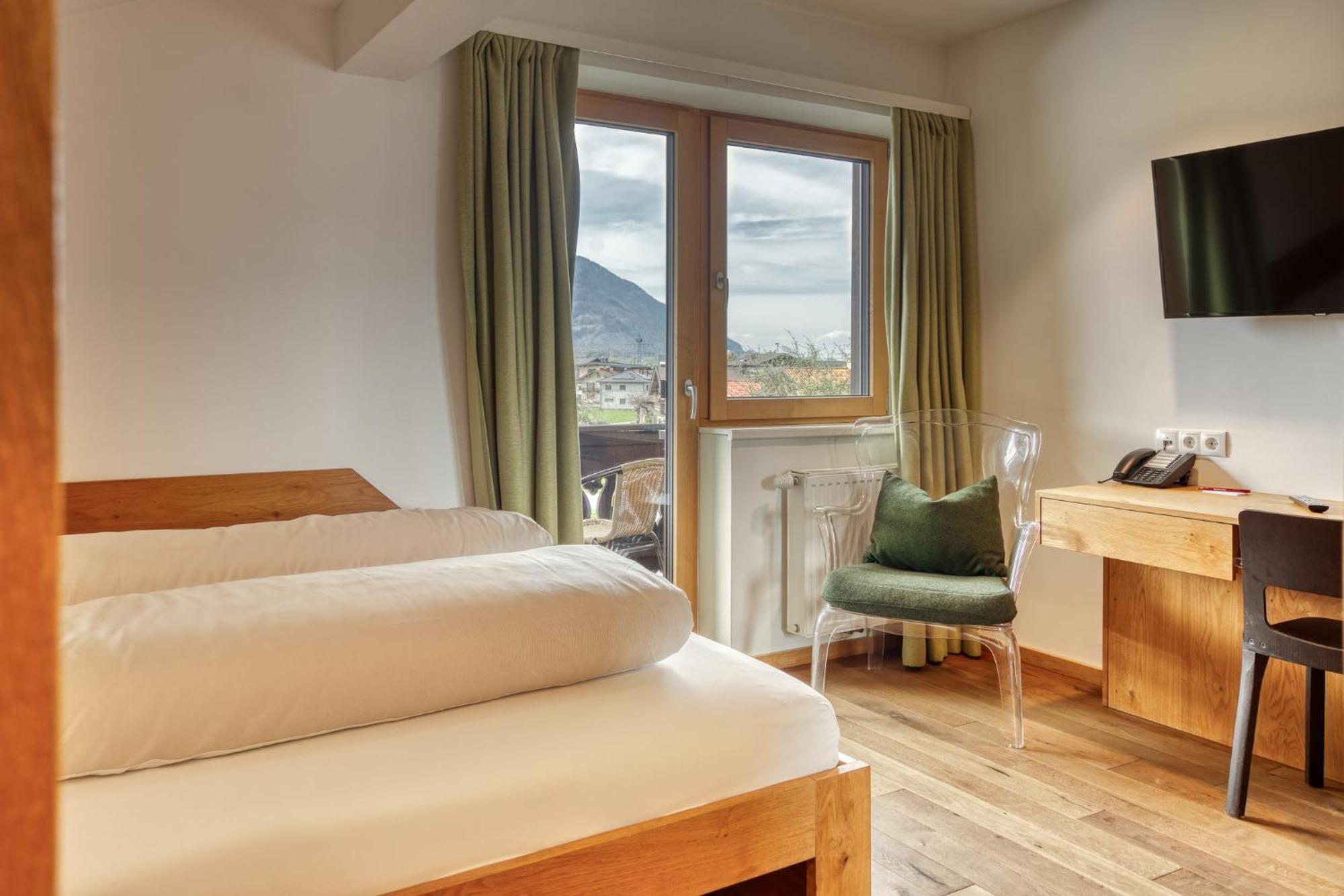 Hotel Wirtshaus Sattlerwirt เอบส์ ห้อง รูปภาพ