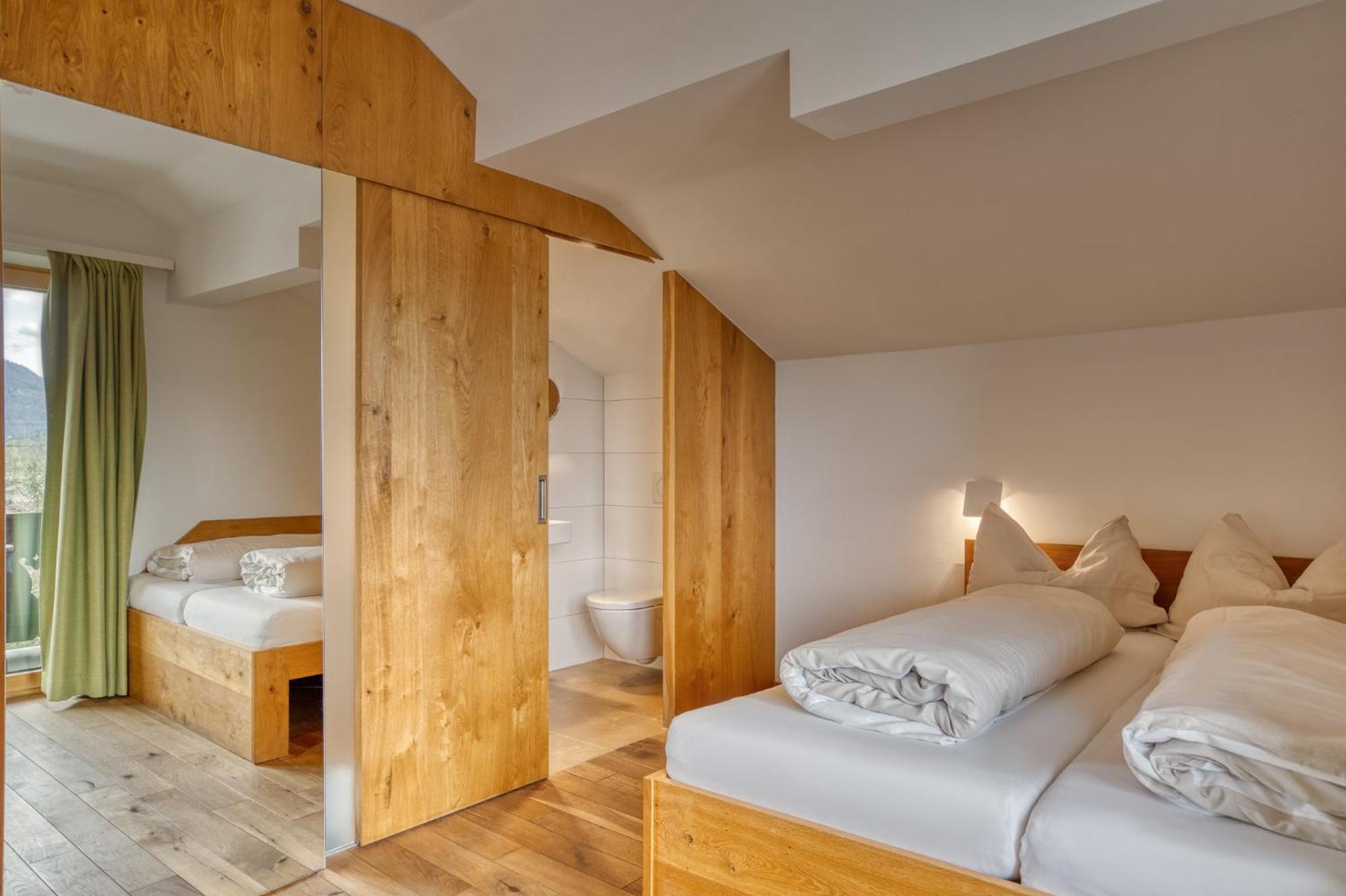 Hotel Wirtshaus Sattlerwirt เอบส์ ห้อง รูปภาพ