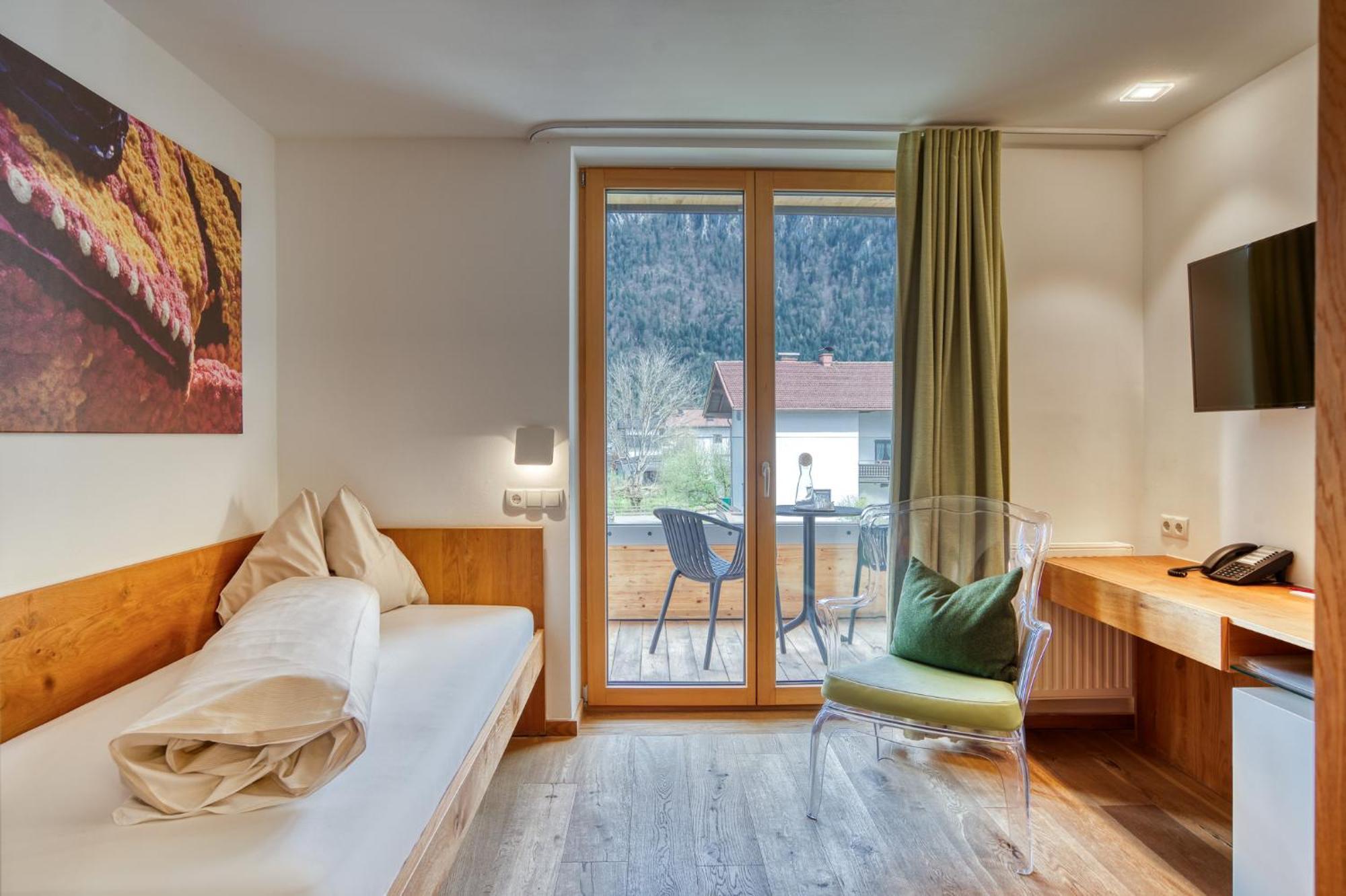 Hotel Wirtshaus Sattlerwirt เอบส์ ห้อง รูปภาพ