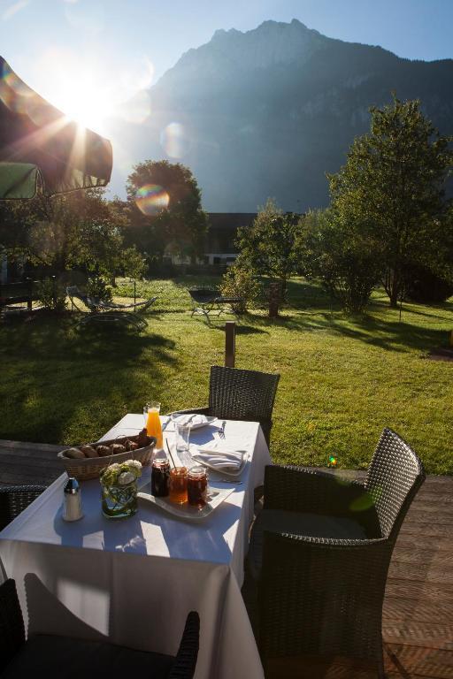 Hotel Wirtshaus Sattlerwirt เอบส์ ภายนอก รูปภาพ