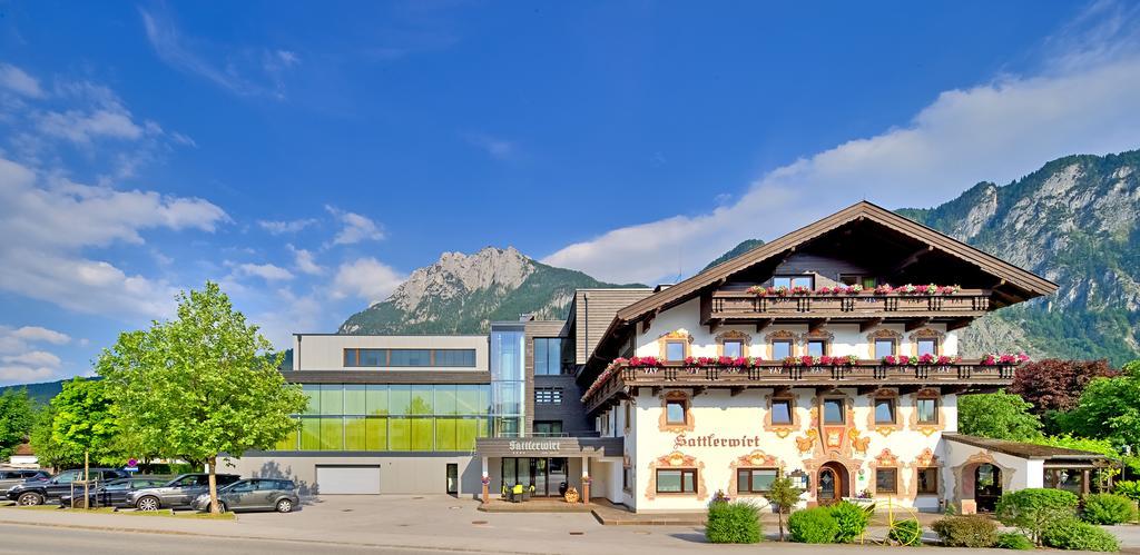 Hotel Wirtshaus Sattlerwirt เอบส์ ภายนอก รูปภาพ